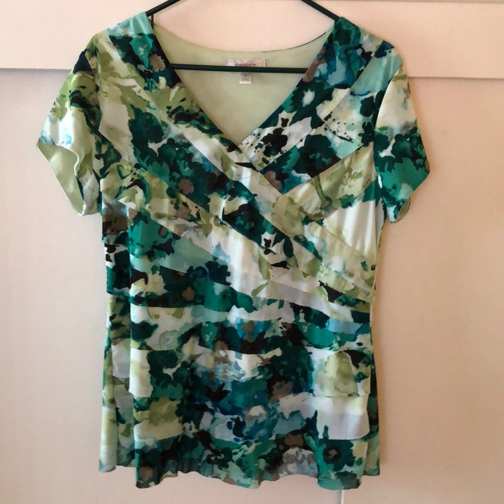 Tee style top